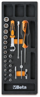 SADA NÁŘADÍ-MODEL 2450/M91 25KS V PODESTĚ Z MĚKKÉ PĚNY