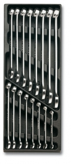 SADA KLÍČŮ-MODEL 2424/T18 16KS V PODESTĚ Z PVC