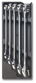 SADA KLÍČŮ-MODEL 2424/T19 5KS  V PODESTĚ Z PVC.