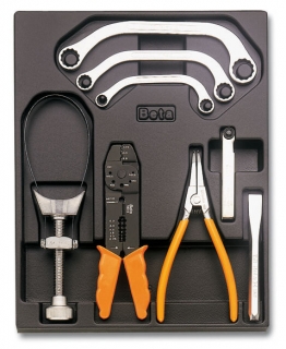 SADA NÁŘADÍ-MODEL 2424/T250 8KS  V PODESTĚ Z PVC.