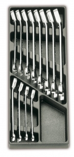 SADA KLÍČŮ-MODEL 2424/T45 12KS  V PODESTĚ Z PVC.