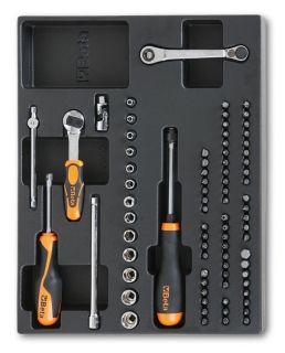 SADA NÁŘADÍ-MODEL 2424/T85 81KS  V PODESTĚ Z PVC